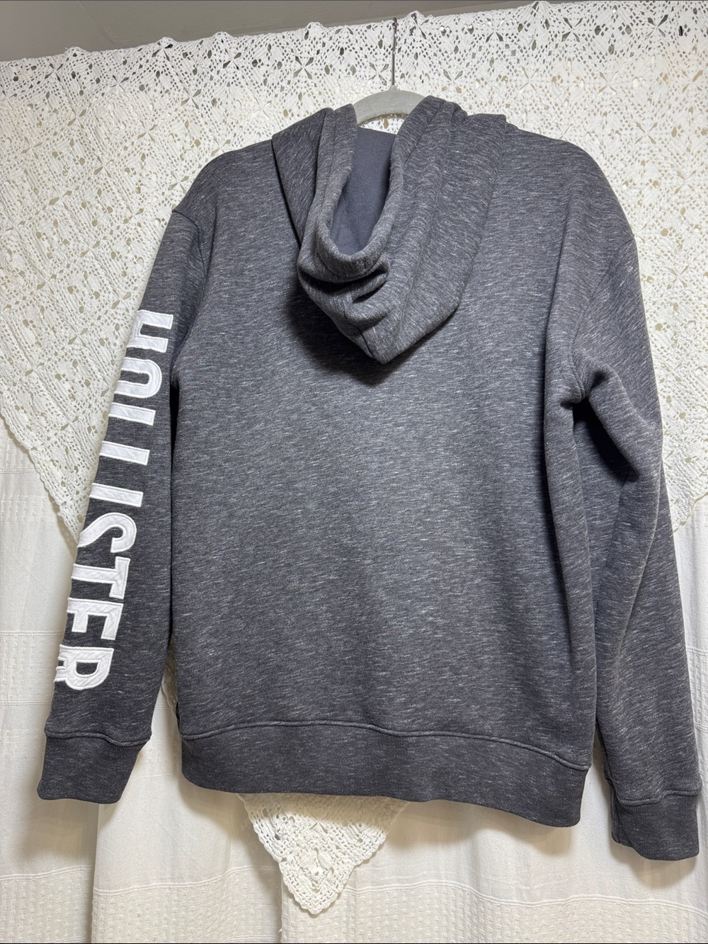 Hollister Men's Charcoal Gray Zip-Up Hoodie with Sleeve Logo - Picture 6 of 7